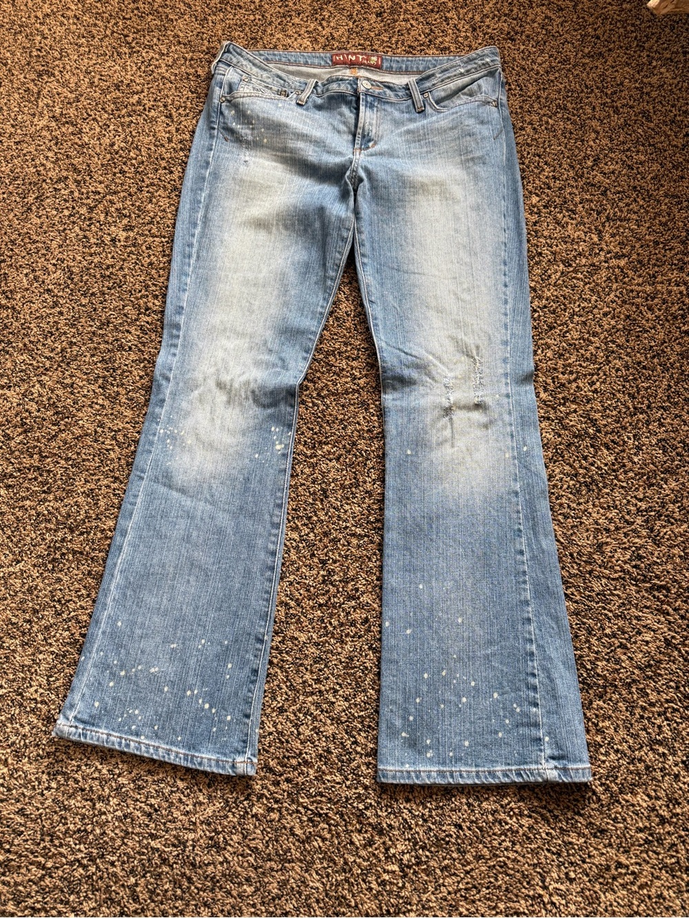Winter Blue Women's Bootcut Jeans - Light Wash
